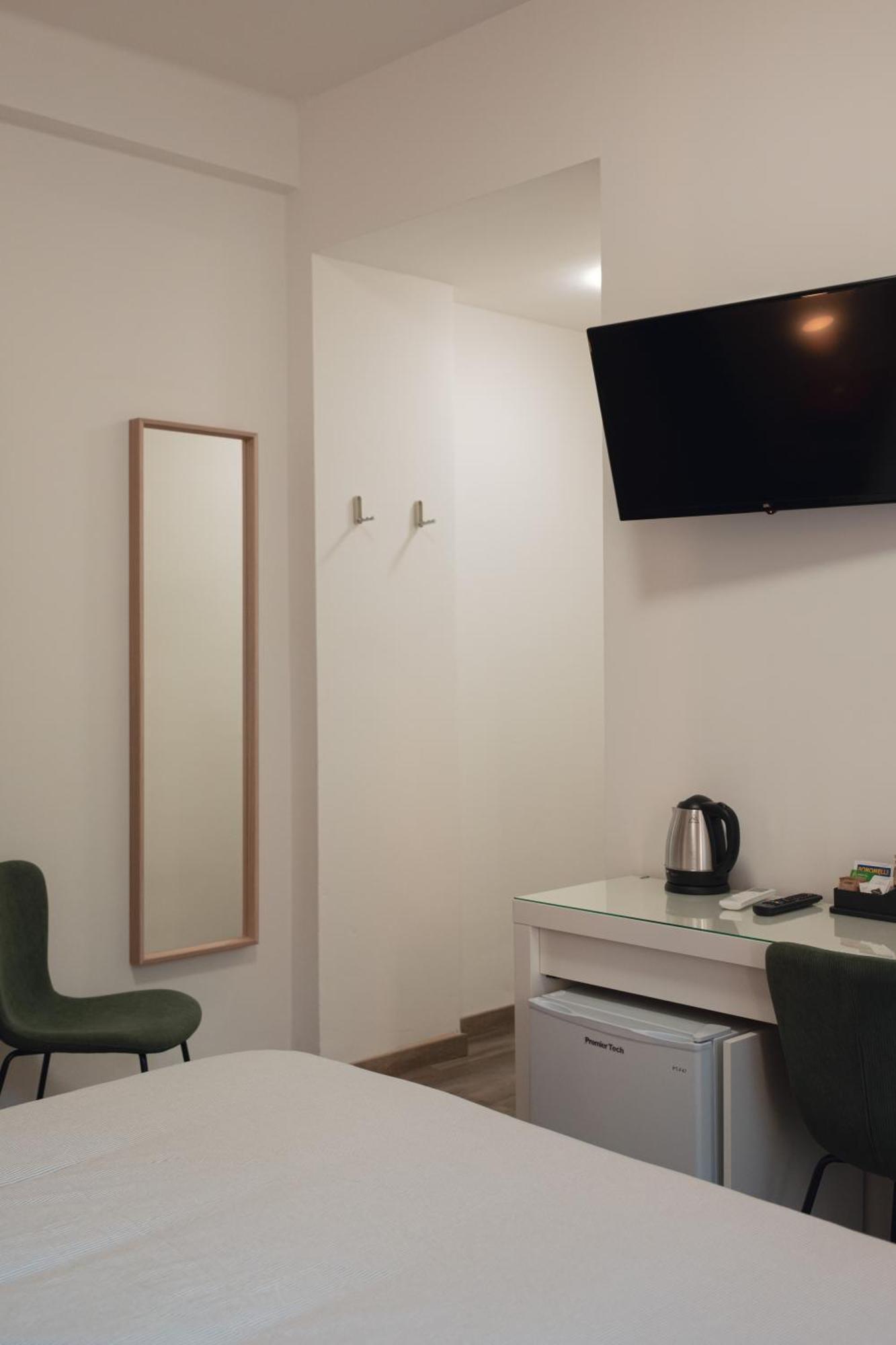 Vikos Lodge Bologna Room photo